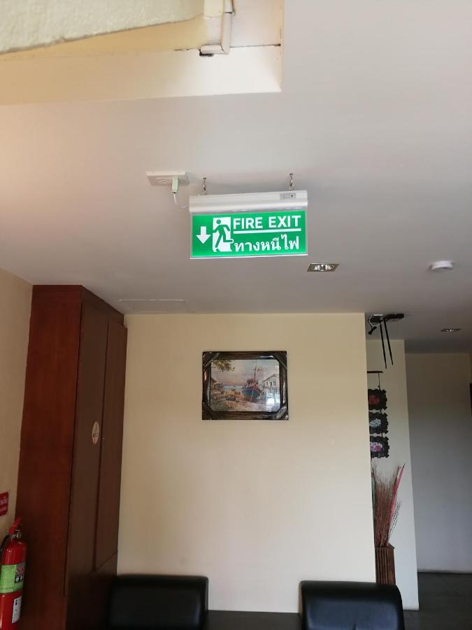 צ'יאנג מאי De Nawarat Chiangmai Boutique Apartment מראה חיצוני תמונה