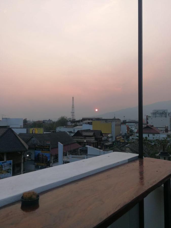 צ'יאנג מאי De Nawarat Chiangmai Boutique Apartment מראה חיצוני תמונה