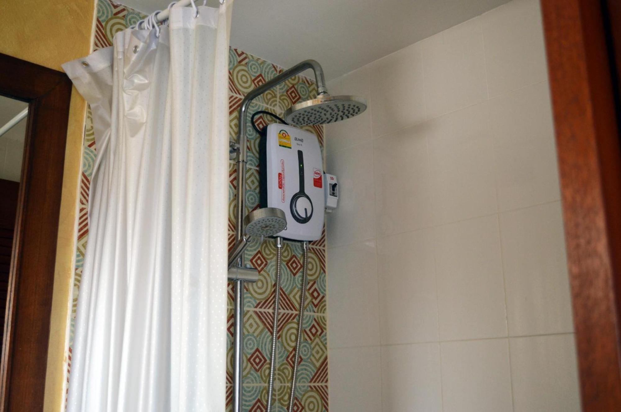 צ'יאנג מאי De Nawarat Chiangmai Boutique Apartment מראה חיצוני תמונה