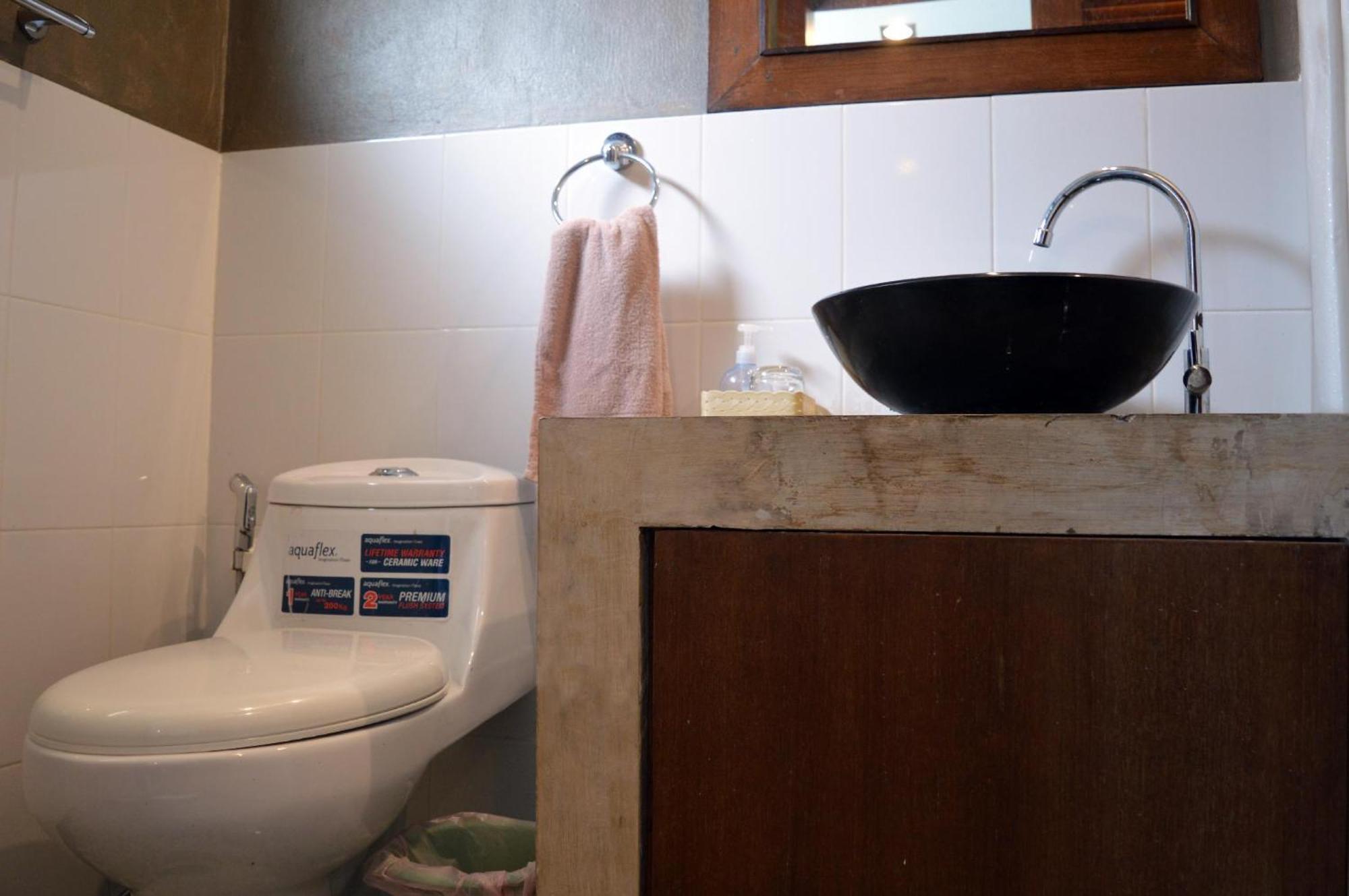 צ'יאנג מאי De Nawarat Chiangmai Boutique Apartment מראה חיצוני תמונה