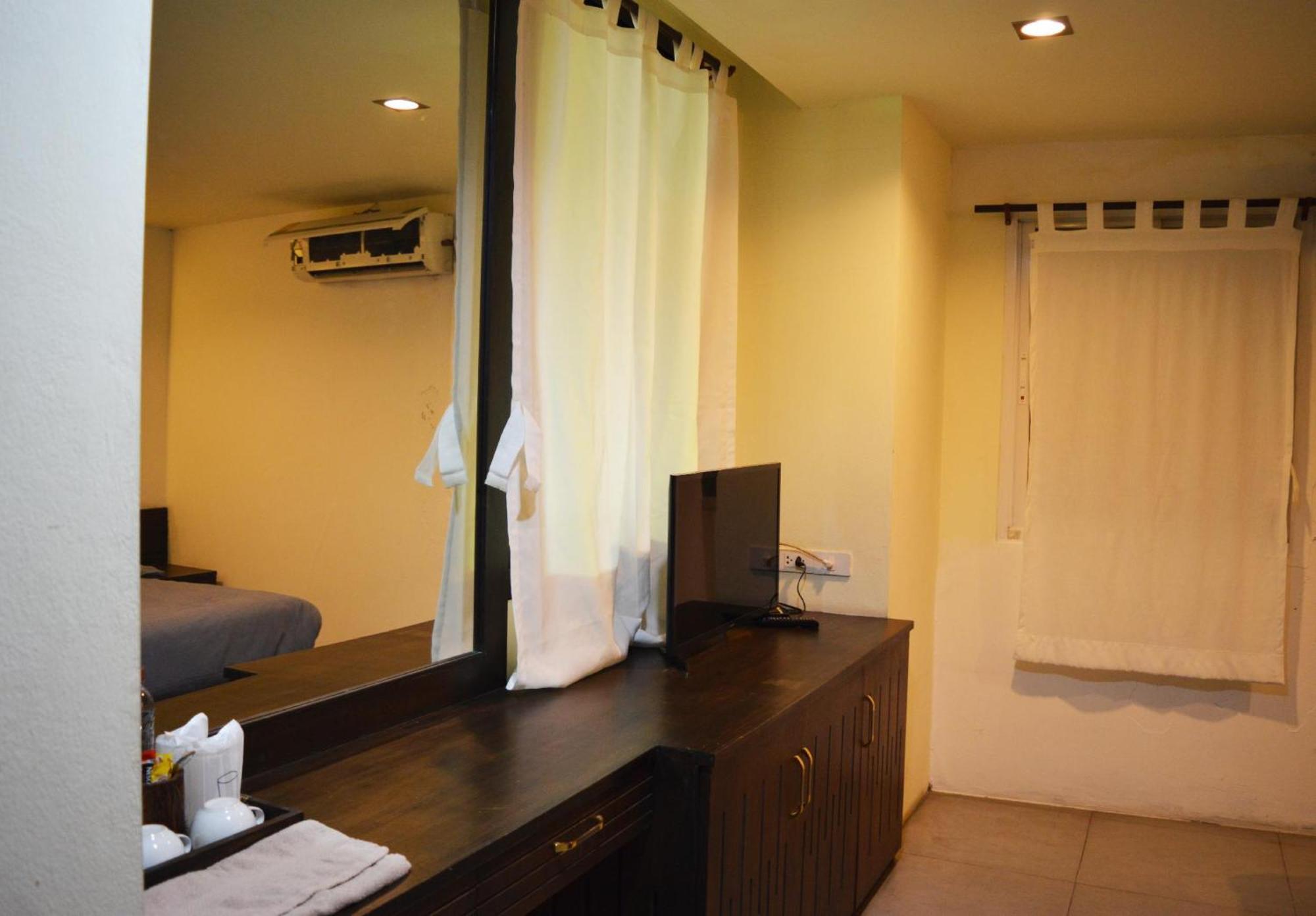 צ'יאנג מאי De Nawarat Chiangmai Boutique Apartment מראה חיצוני תמונה